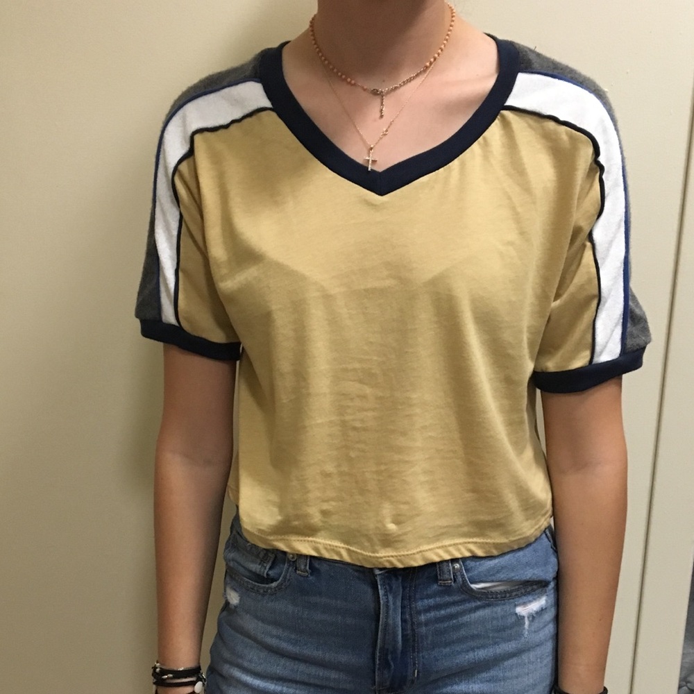 T-shirt crop top